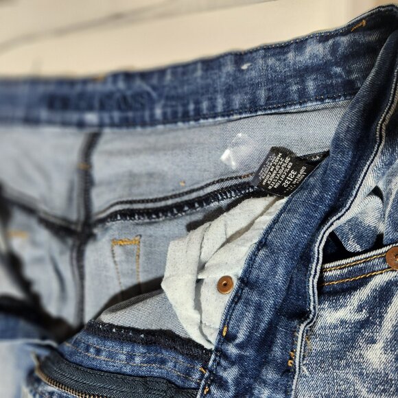 Rue21 Men’s Distressed Straight-Leg Jeans – Blue Denim | Size 32x32 - Picture 4 of 7